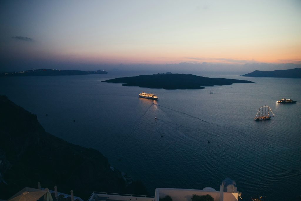 Navigating the Seas: The Ultimate Guide to Cruise Ship Bookings & Reservations